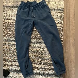 tna Aritzia boyfriend fleece sweatpants